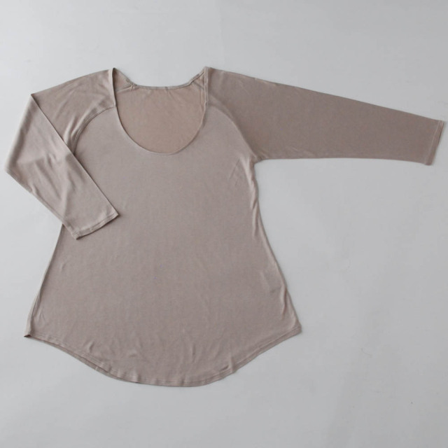 Cocoona　コクーナのシルクスキンウェア。肌に優しい、絹のなめらかな着心地。レギンス、キャミソール、ドレス、ナイトウェア。