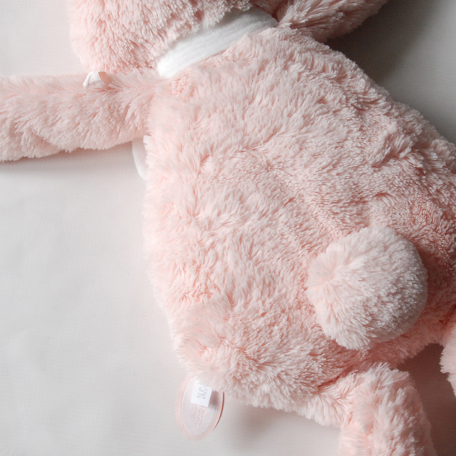 ウサギぬいぐるみ エラ / Dimpel 