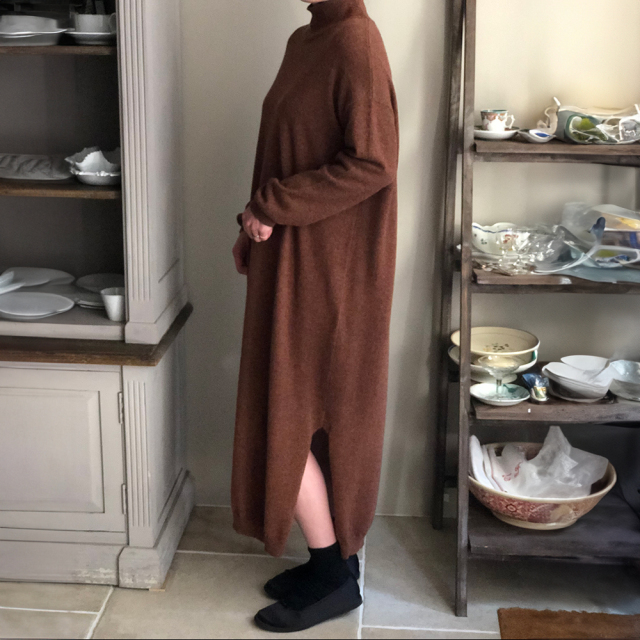 ハイネックワンピース ANAU / oyuna