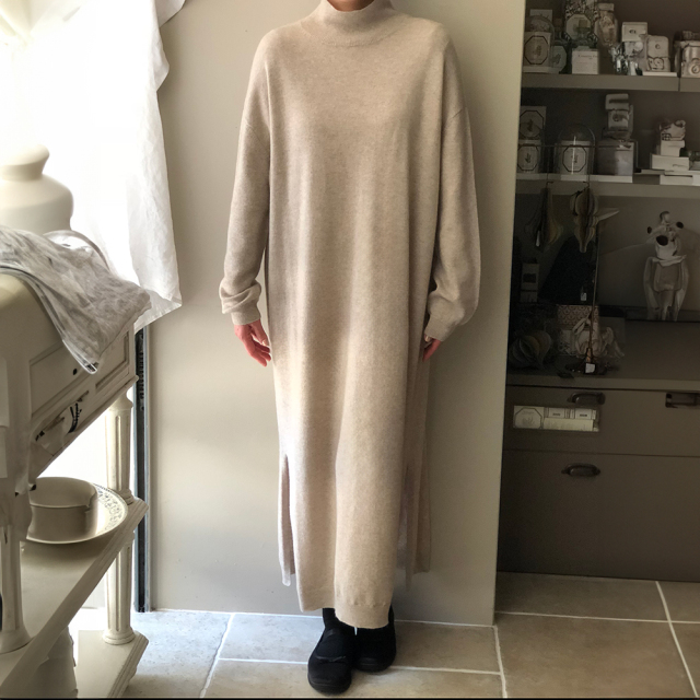 ハイネックワンピース ANAU / oyuna