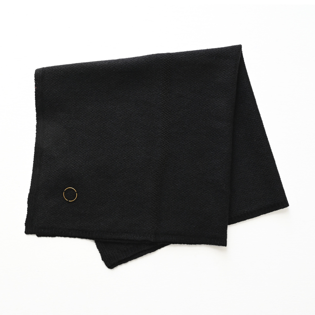 オユーナ（OYUNA）のコレクション。上質なカシミアウェアが入荷しております。イギリスブランド。