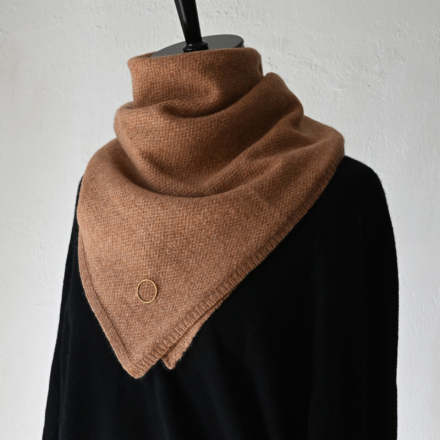 オユーナ（OYUNA）のコレクション。上質なカシミアウェアが入荷しております。イギリスブランド。