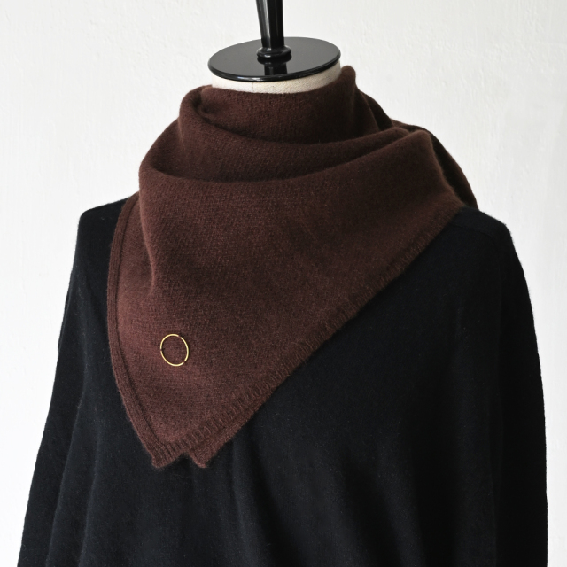 オユーナ（OYUNA）のコレクション。上質なカシミアウェアが入荷しております。イギリスブランド。