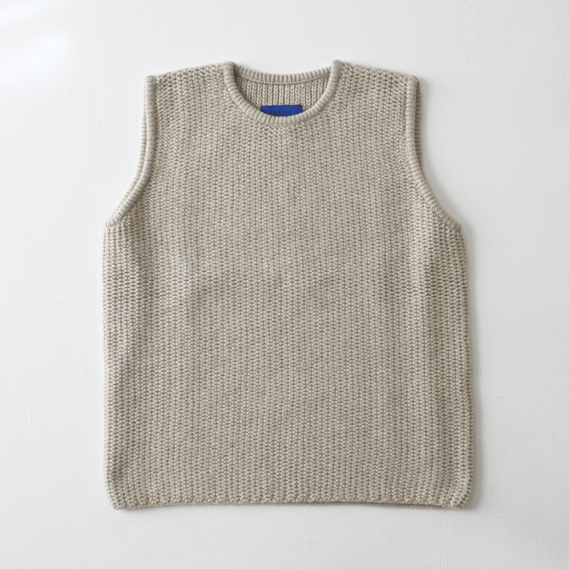 オユーナ（OYUNA）のコレクション。上質なカシミアウェアが入荷しております。イギリスブランド。