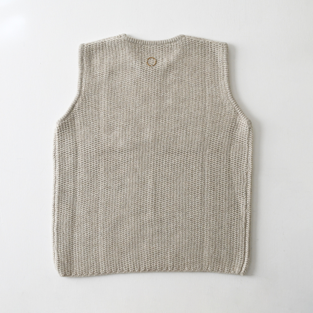 オユーナ（OYUNA）のコレクション。上質なカシミアウェアが入荷しております。イギリスブランド。