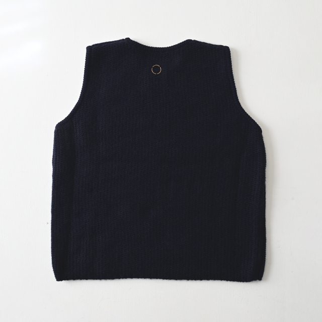 オユーナ（OYUNA）のコレクション。上質なカシミアウェアが入荷しております。イギリスブランド。