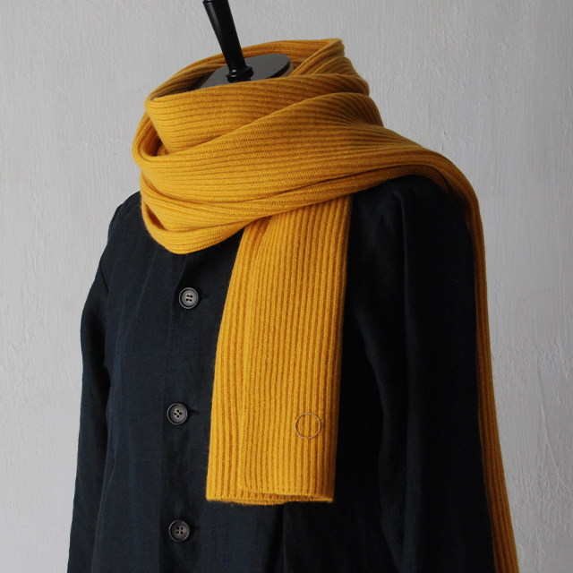 オユーナ（OYUNA）のコレクション。上質なカシミアウェアが入荷しております。イギリスブランド。