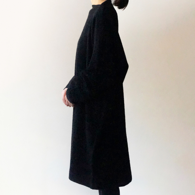 オユーナ（OYUNA）のコレクション。上質なカシミアウェアが入荷しております。イギリスブランド。