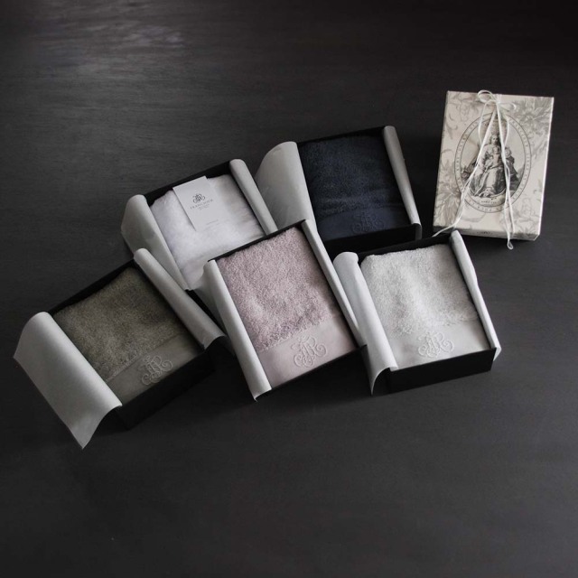 【美品】Francfranc ジョルノ オットマン ※出品５月末まで francjour フランジュール ｜ モノグラムノエルギフト フェイスタオル1