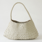 DRAGON（ドラゴン）のレザーメッシュバッグ