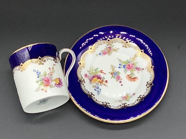 アンティーク英国名窯コルポート　デミタスカップ&ソーサー コールポート デミタスカップ 英国アンティークとヴィンテージ