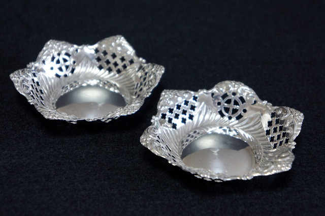 シルバー　ペア　ディッシュ