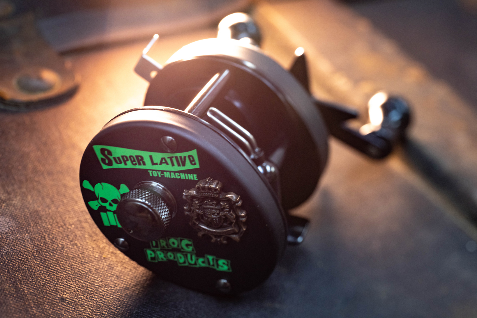 トイマシーンスーパーレイティブ 左巻きブラック Frog