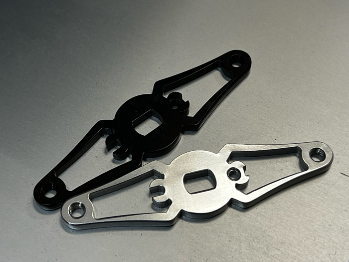 スパイダーハンドルプレート