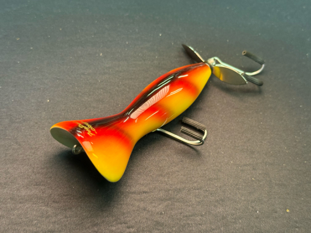 エイリアンヘッド：バーパーチカラー