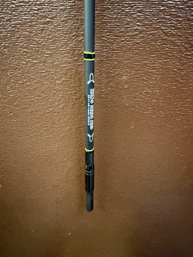 ガンディーニスティック5.6ft スパイラルガイド ブラックライム　一本のみ