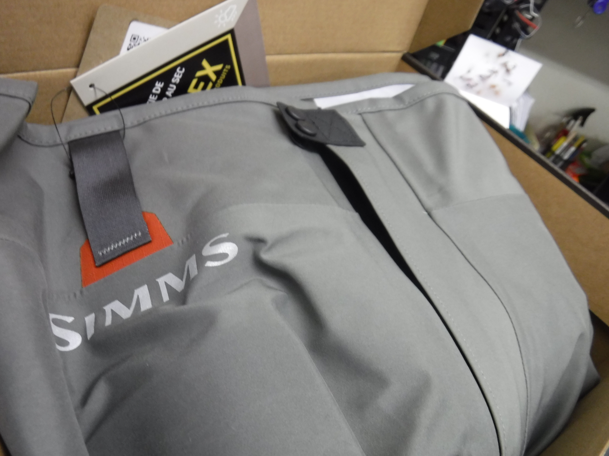 SIMMS GUIDE フィッシングパンツ L 新品　試着のみ　2点　おまけ シムスウェーダー2023徹底比較｜ニュース（総合ブログ