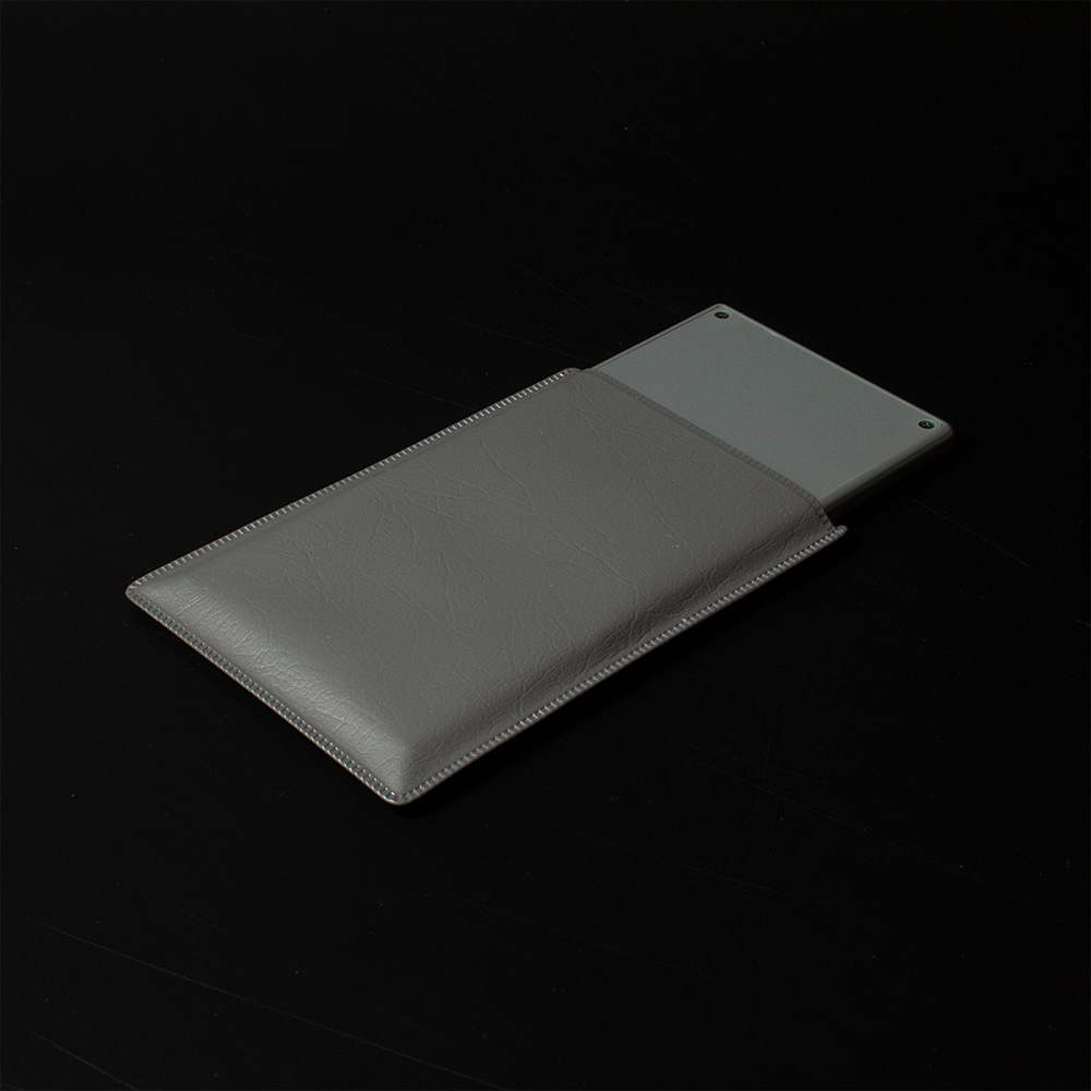 [盗聴器] カード型盗聴器 電池式 電池寿命40時間 集音範囲最大5m 厚み6mm TX-BC