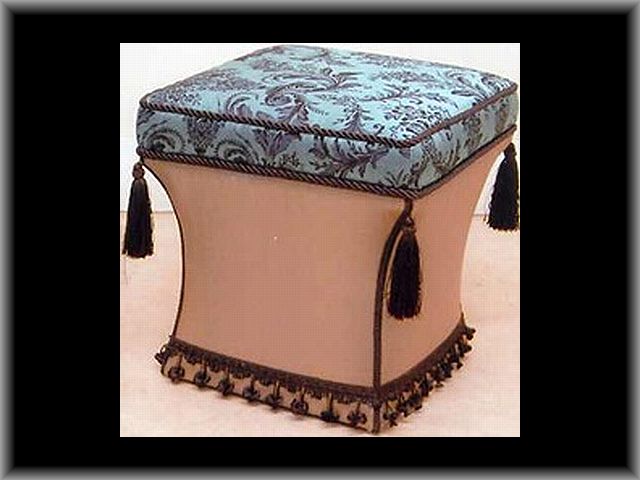 ジェニファーテイラーカーライルスツール