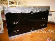 イタリア製　エレガントブラック　3段チェスト　ハイグロス　　送料無料