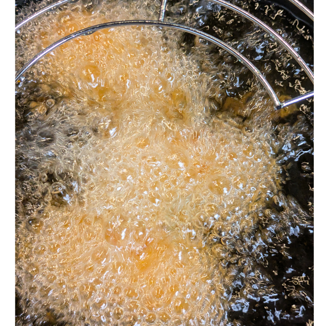 かに入りまかないクリームコロッケ