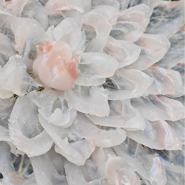 山口県産天然クエ刺身│ふぐの魚重オンラインショップ