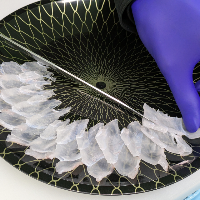 くえのお刺身、薄造り