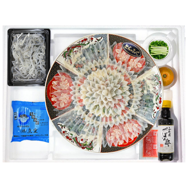 送料無料 国産とらふぐ刺身（5-6人前・36cm陶器皿）／下関工場直送、株式会社魚重