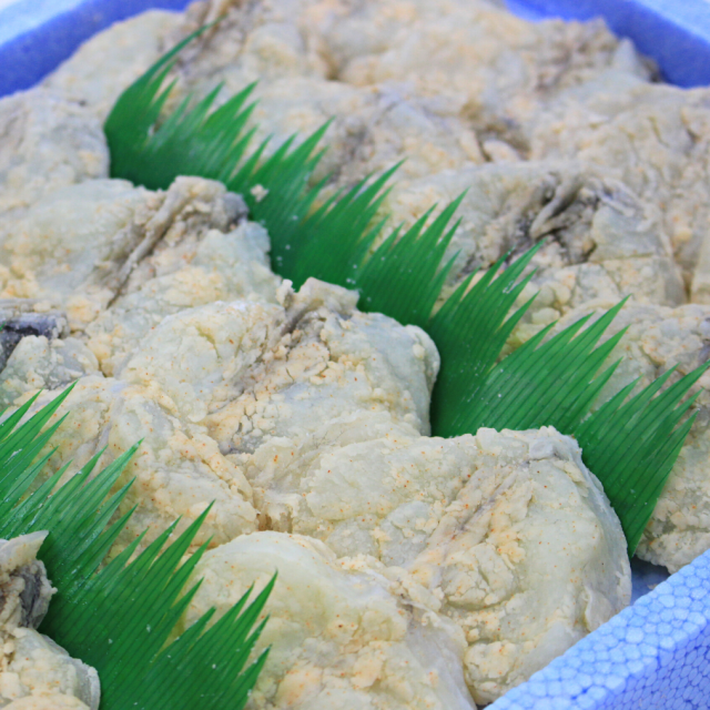 真ふぐ唐揚ブツ切１kg（骨あり）