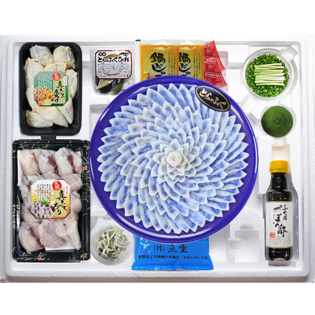 送料無料 国産とらふぐ刺身（4-5人前・高台プラ皿）と真ふぐちり鍋・唐揚セット／下関工場直送、株式会社魚重