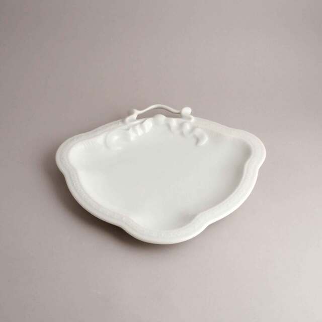 リボン皿(絵付・白磁)