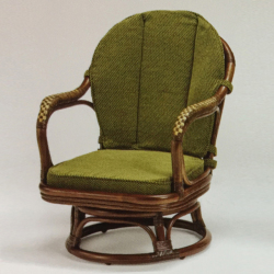 ラタン “ニューアモールシーベルミドルチェア” （座面高27cm）クラフトマンの技が光るカザマ製