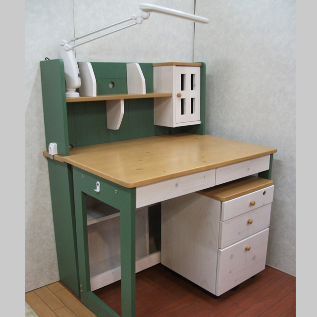 組換え学習デスク “シェリー4” 天然杢パイン無垢、LEDライト付、2024年モデル