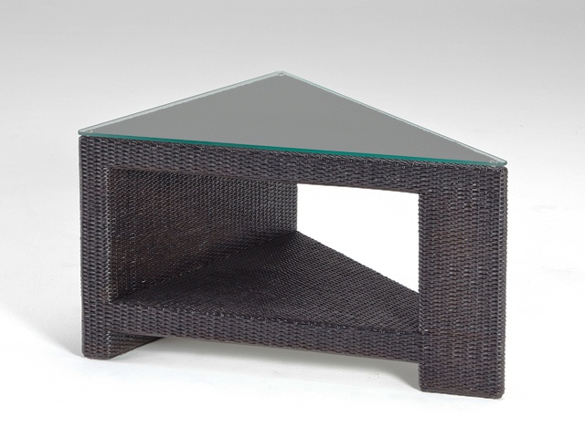 vent5-tria-table.jpg