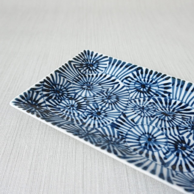 そうた窯│染付蛸唐草S字長角皿（小） サイズ：230mm×115mm