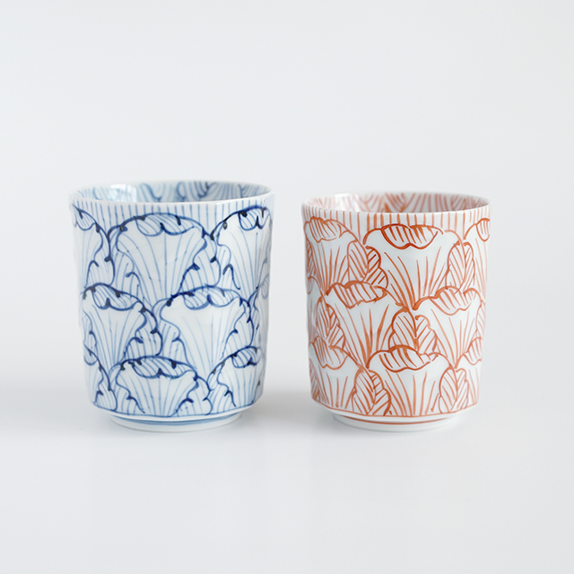 和食器　有田焼　藤正　おとなの日々器　手描　染付　そうた窯　カップ　湯呑　マグ　茶碗　急須　豆皿　花弁　唐草　