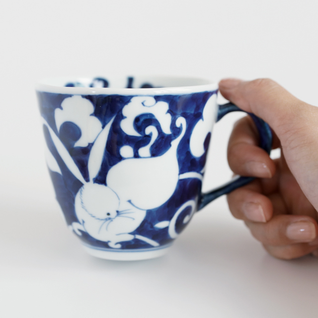 和食器　有田焼　藤正　おとなの日々器　手描　染付　そうた窯　カップ　湯呑　マグ　茶碗　急須　豆皿　花弁　唐草　