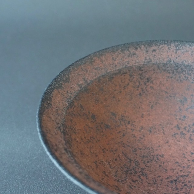 渋谷英一｜地ノ器リム鉢（朱） サイズ：155mm×155mm×H68mm 重さ