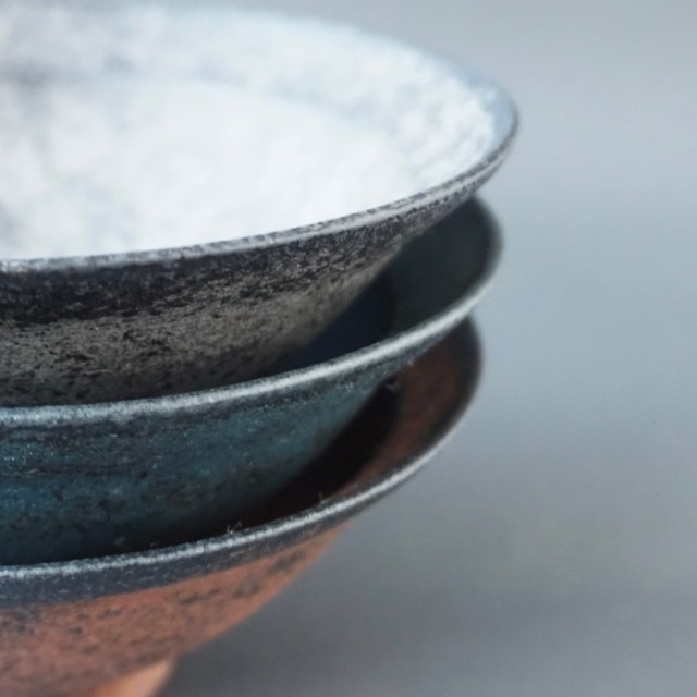 渋谷英一 作家鉢 新品未使用 陶器 植木鉢 地の器 渋谷英一】地ノ器楕円鉢 灰 – うつわ御結