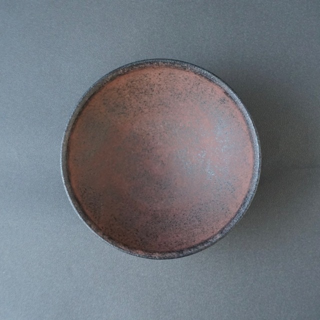 渋谷英一｜地ノ器切立鉢（朱） サイズ：154mm×154mm×H58mm 重さ