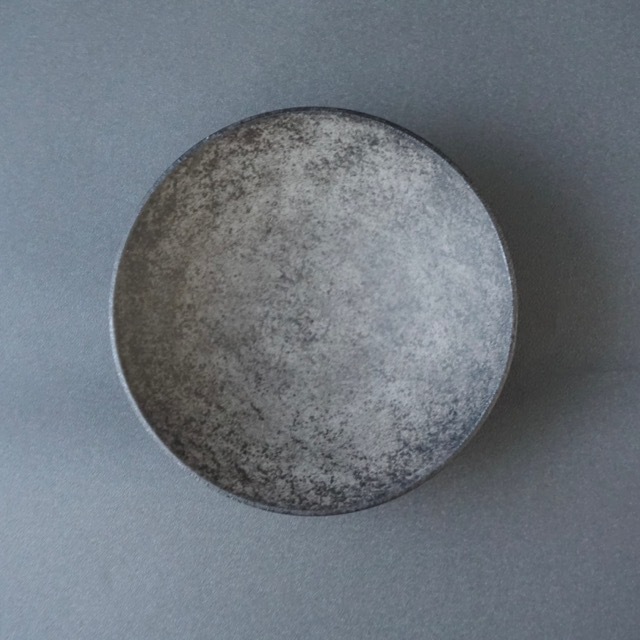 渋谷英一｜地ノ器丸鉢小（灰） サイズ：152mm×152mm×H45mm 重さ