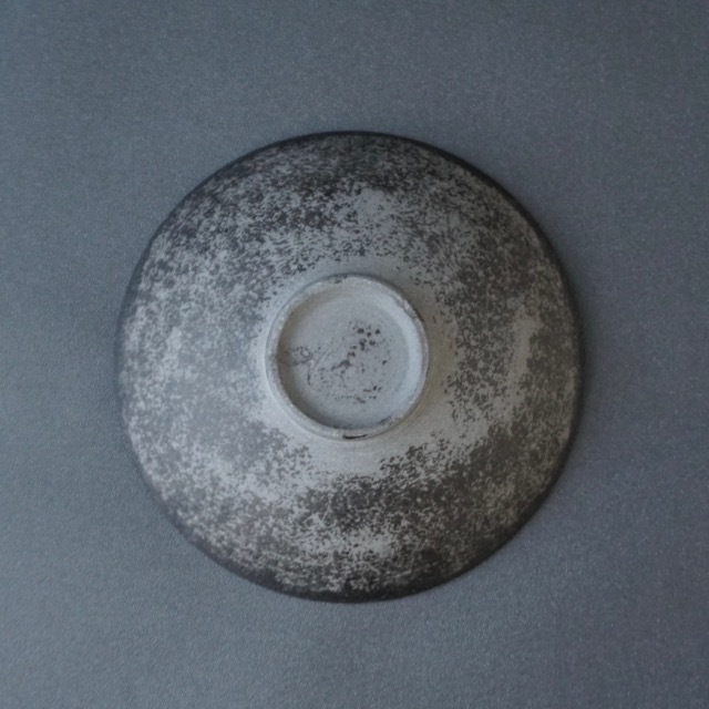 渋谷英一｜地ノ器丸鉢小（灰） サイズ：152mm×152mm×H45mm 重さ