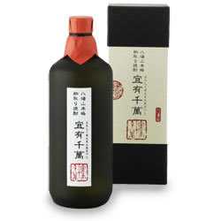 八海山　粕取焼酎「宜有千萬」40度