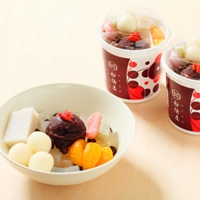 【おもてなしセット】 くず餅 特箱1個・ 白玉 あんみつ 6個【 老舗 和菓子 高級 絶品 お取り寄せ 通販 ギフト 有名 スイーツ お菓子 クリスマス お歳暮 お年賀 】【冷蔵品】 白玉あんみつ