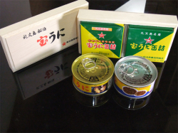 宝うにセット[バフンウニ・ムラサキウニ（各1個）]桐箱入り