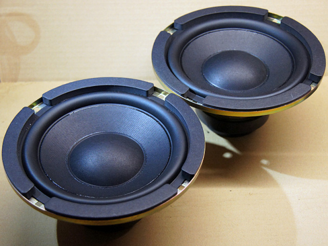Fostex FW160, FW168、KENWOOD SW-9 等 適合ラバーエッジ RW06