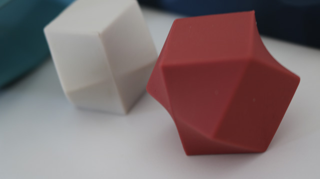 さりげなくマッサージ出来るKIKACAREキカケアお疲れさまの自分へ