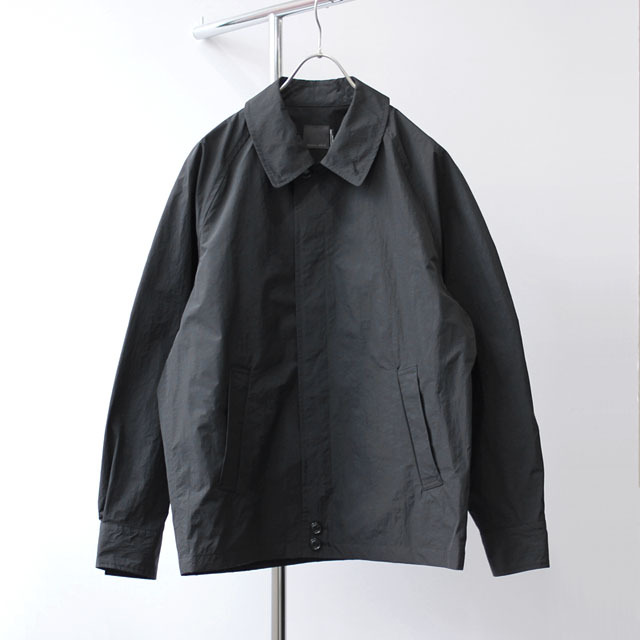 comm. arch. / Salt Shrink Nylon Drizzler Jacket - Blackout