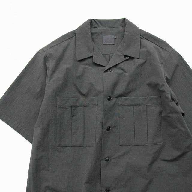 comm. arch. / Paper Like Open Collar SS Shirt - Dk.Gray Moss