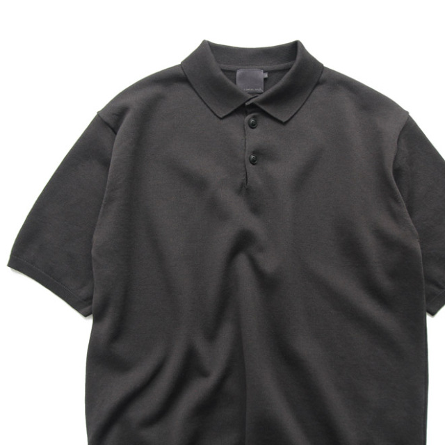 comm. arch. / Giza Cotton Knitted Polo S/S - Heavy Wood
